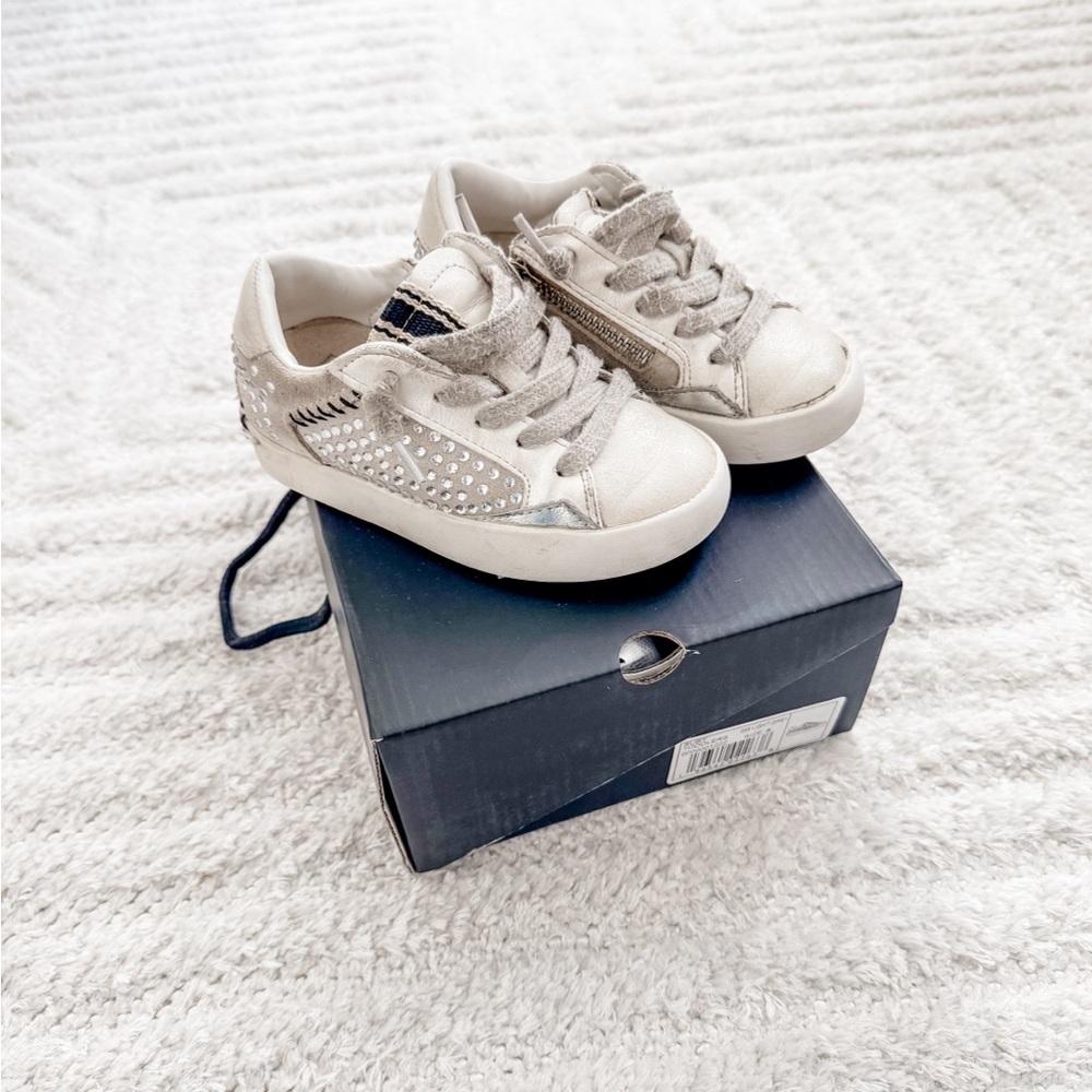 ShuShop Toddler Girl Size 8 - Light Grey Distress Fashion Sneaker